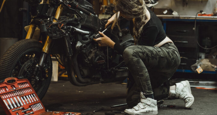Riparazione e sostituzione componenti motore moto cosa sapere